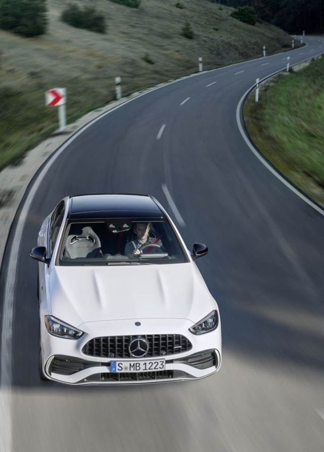 Mercedes-Amg C-Class photo 6