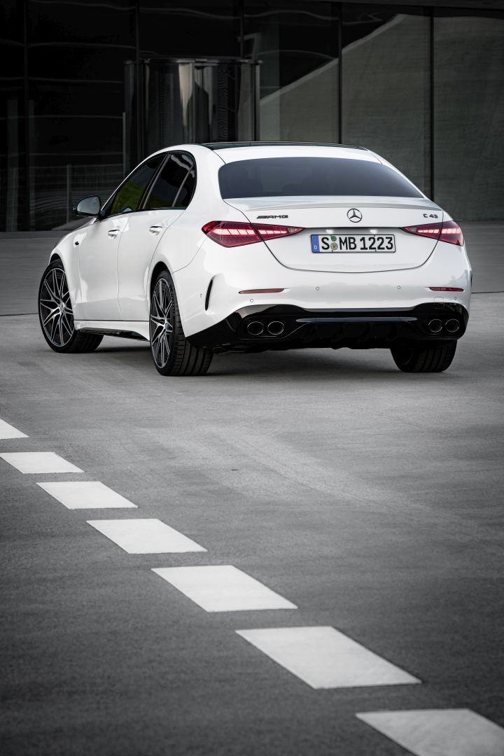 Mercedes-Amg C-Class photo 15