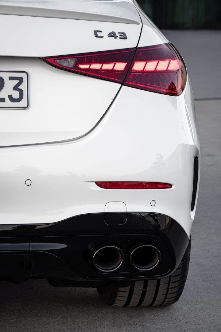 Mercedes-Amg C-Class photo 20