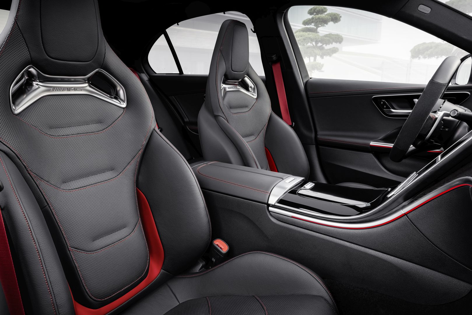 Mercedes-Amg C-Class photo 30