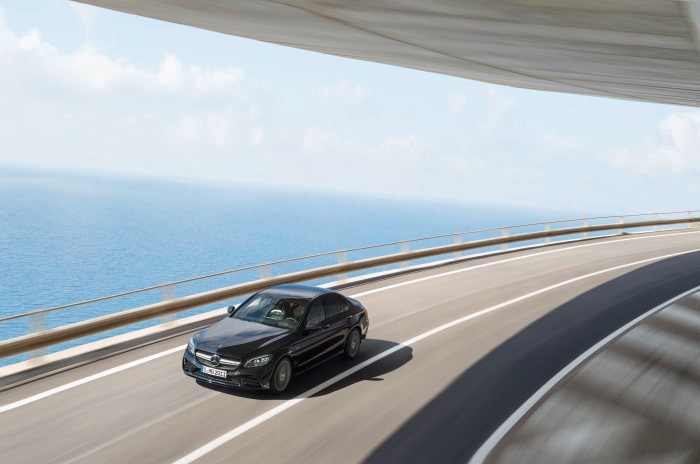 Mercedes-Amg C-Class photo 16