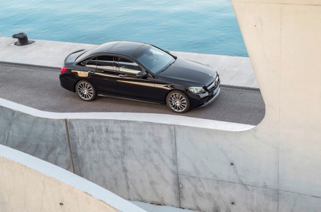 Mercedes-Amg C-Class photo 21