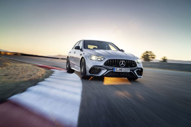 Mercedes-Amg C-Class photo 7