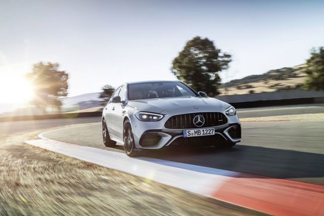 Mercedes-Amg C-Class photo 9