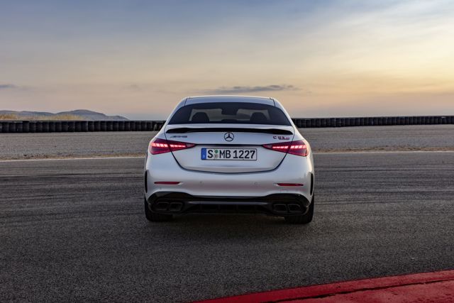 Mercedes-Amg C-Class photo 13