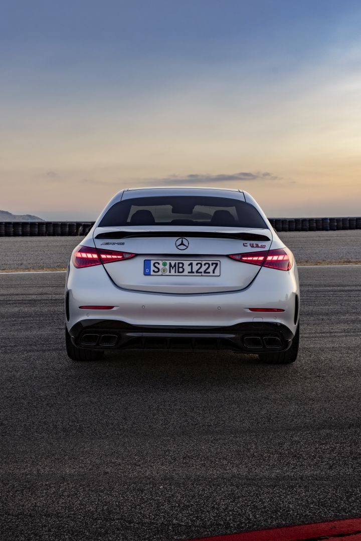 Mercedes-Amg C-Class photo 31