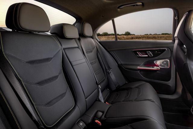 Mercedes-Amg C-Class photo 38