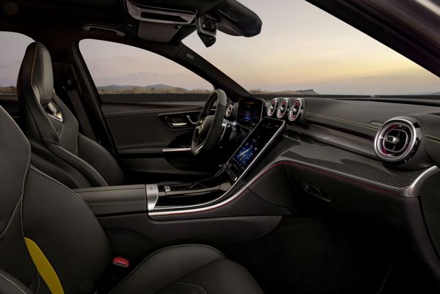 Mercedes-Amg C-Class photo 39