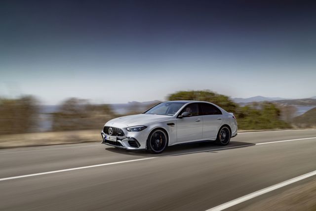 Mercedes-Amg C-Class photo 2