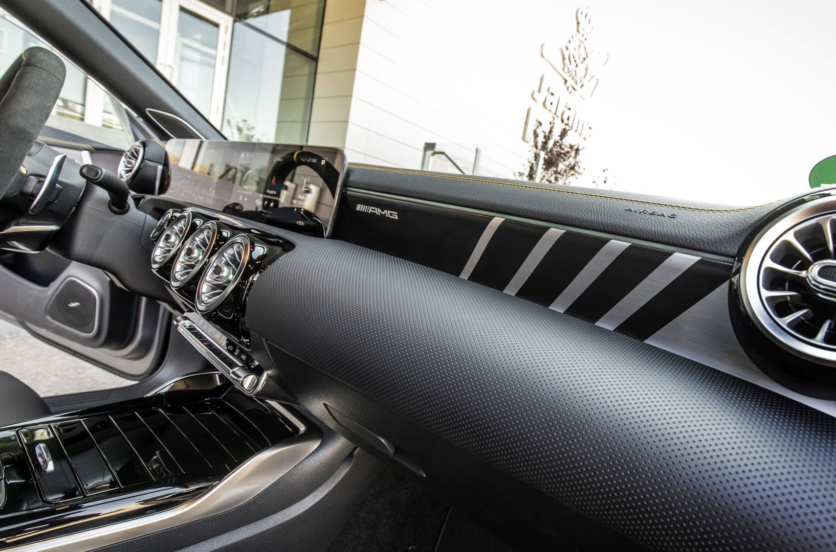 Mercedes-Amg Cla-Class photo 52