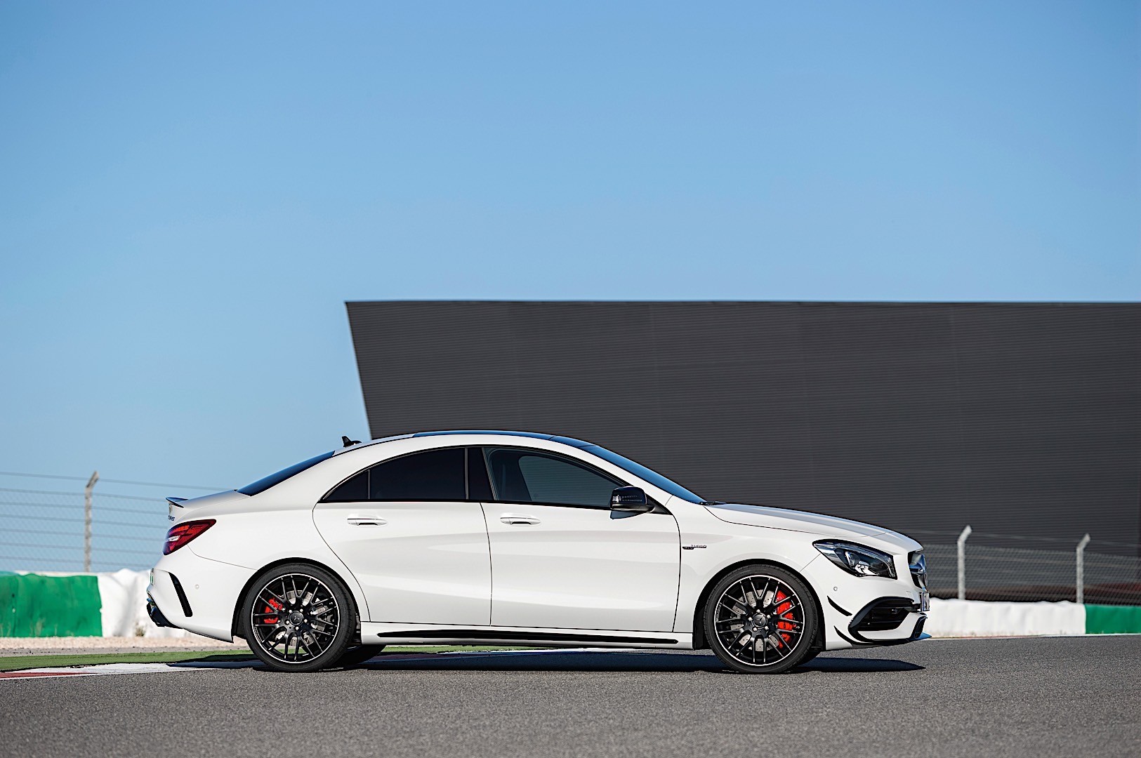Mercedes-Amg Cla-Class photo 13