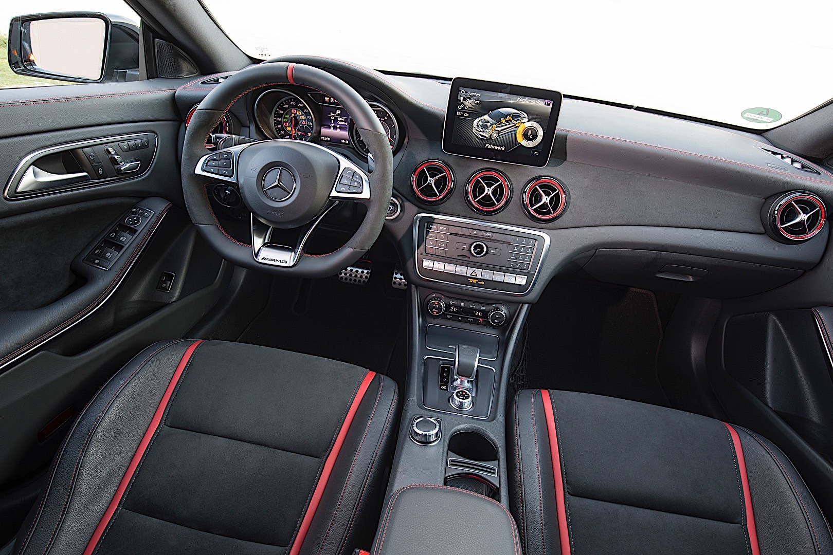 Mercedes-Amg Cla-Class photo 34