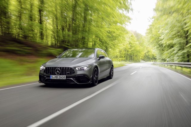 Mercedes-Amg Cla Shooting Brake photo 2