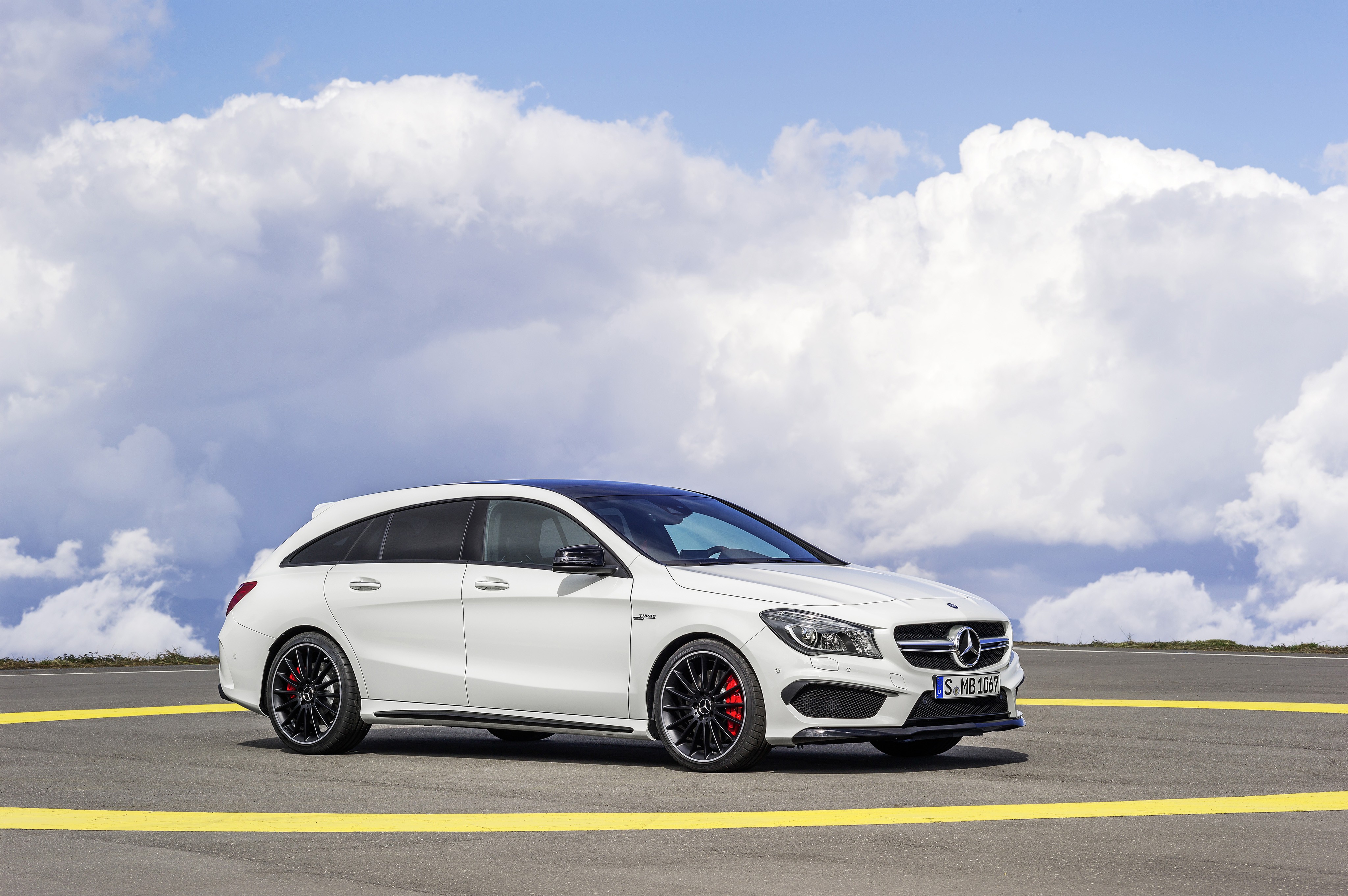 Mercedes-Amg Cla Shooting Brake photo 13