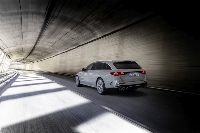 Mercedes-Amg E-Class Estate photo 9