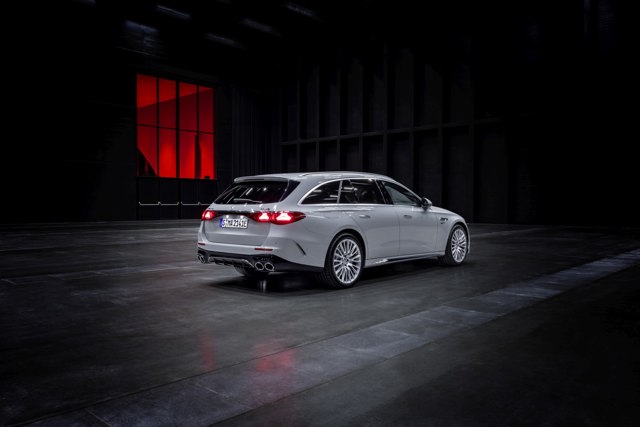 Mercedes-Amg E-Class Estate photo 16
