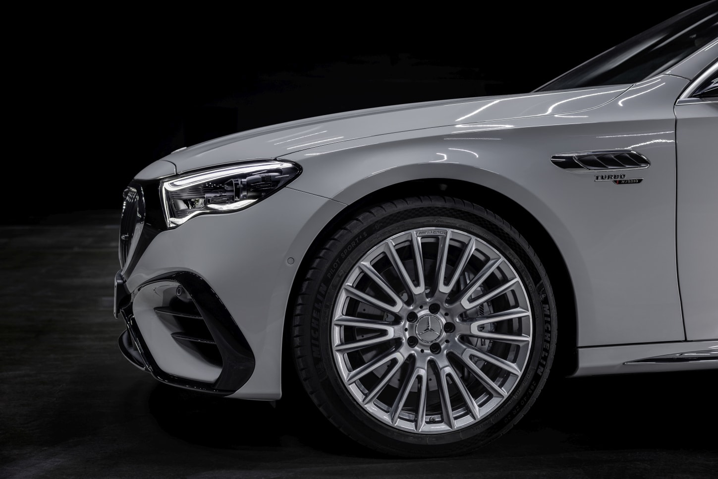 Mercedes-Amg E-Class Estate photo 22