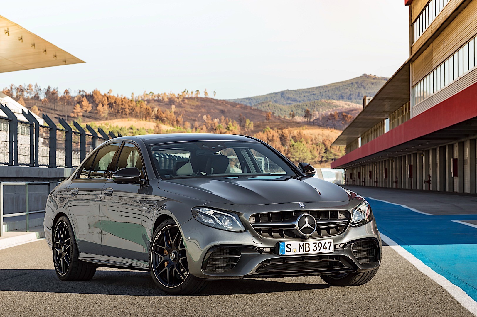 Mercedes-Amg E-Class photo 17
