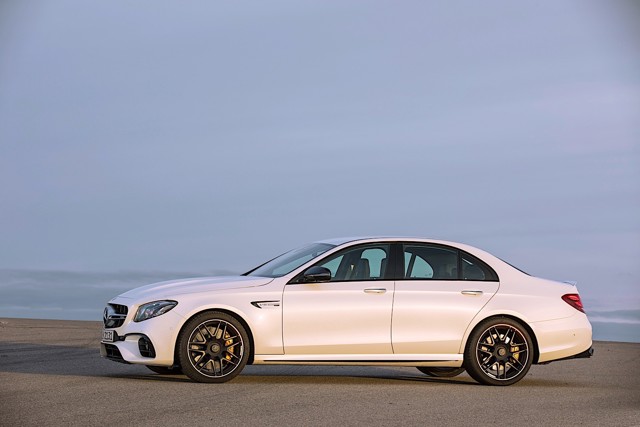 Mercedes-Amg E-Class photo 20