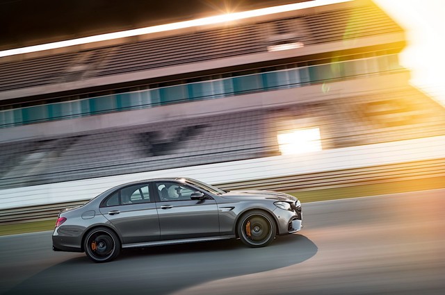 Mercedes-Amg E-Class photo 25