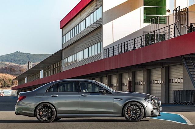 Mercedes-Amg E-Class photo 26