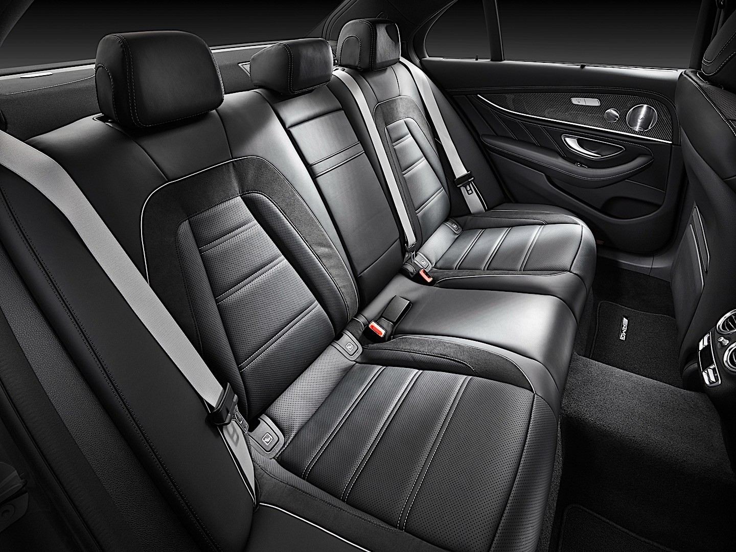 Mercedes-Amg E-Class photo 55