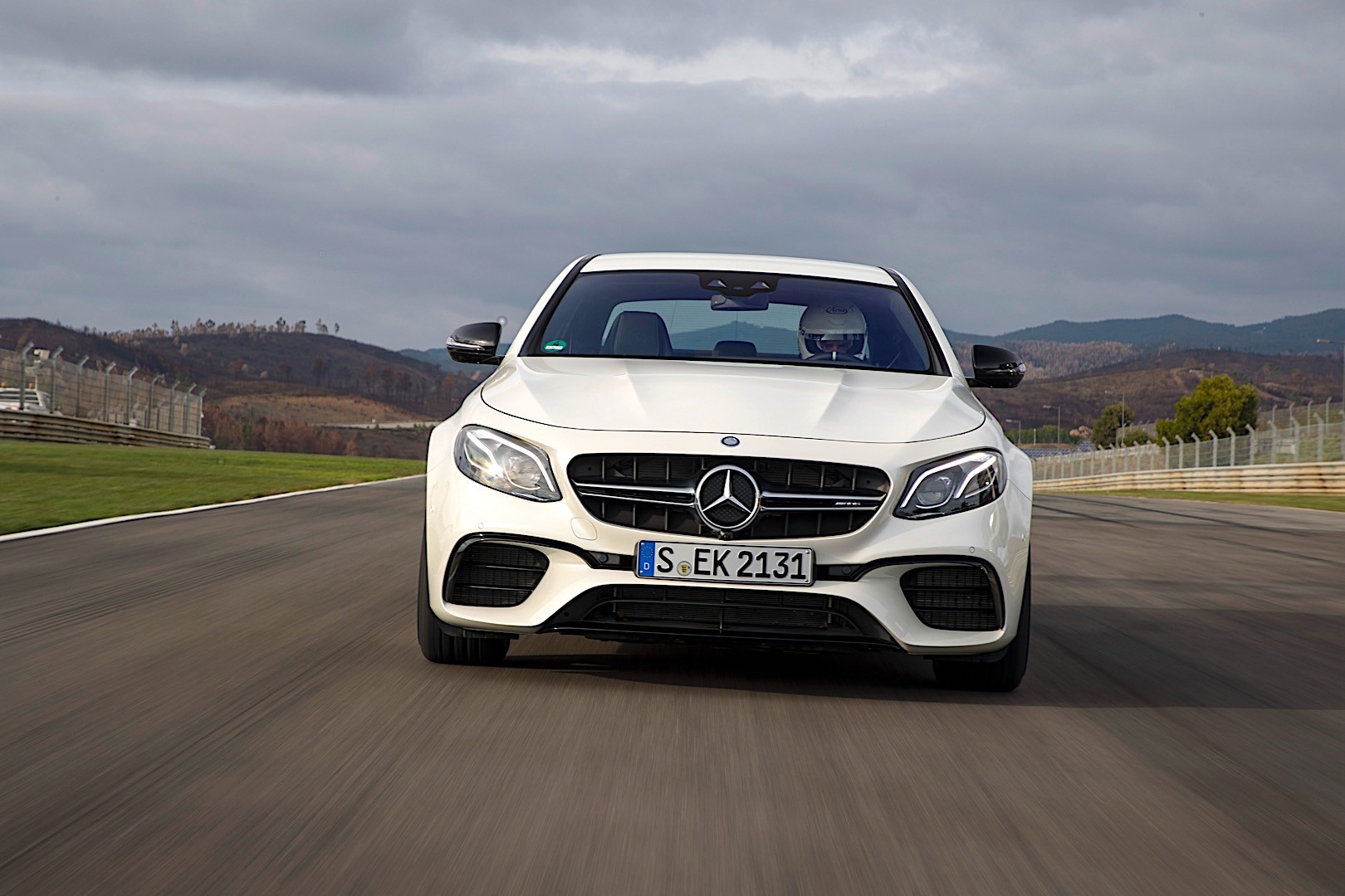 Mercedes-Amg E-Class photo 32