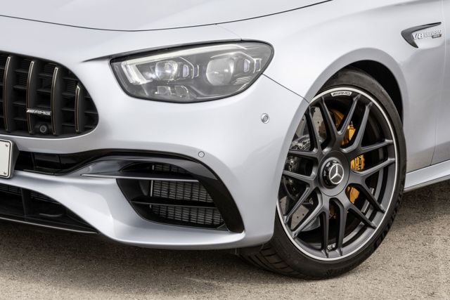 Mercedes-Amg E-Class photo 18
