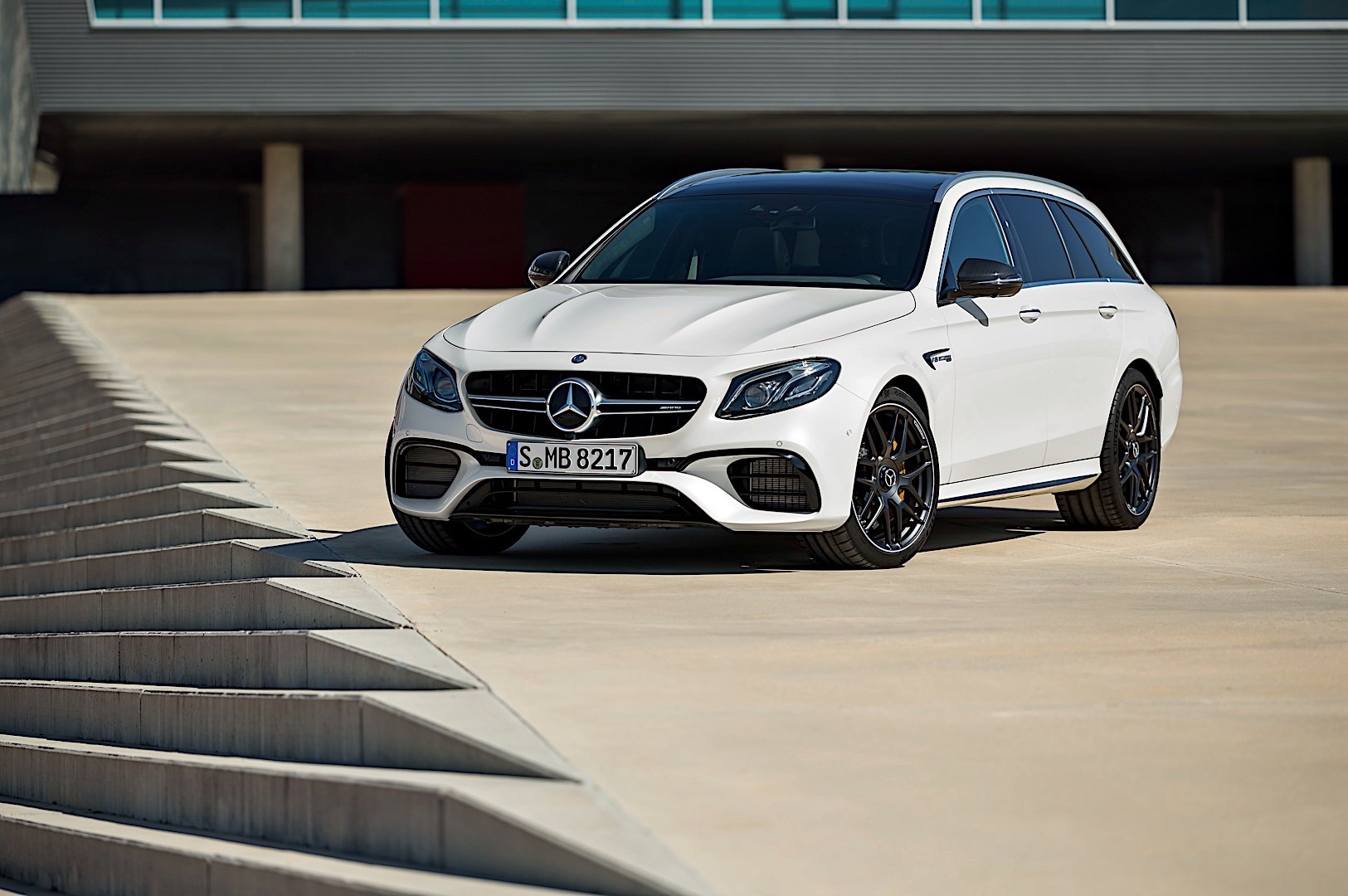 Mercedes-Amg E-Class photo 15