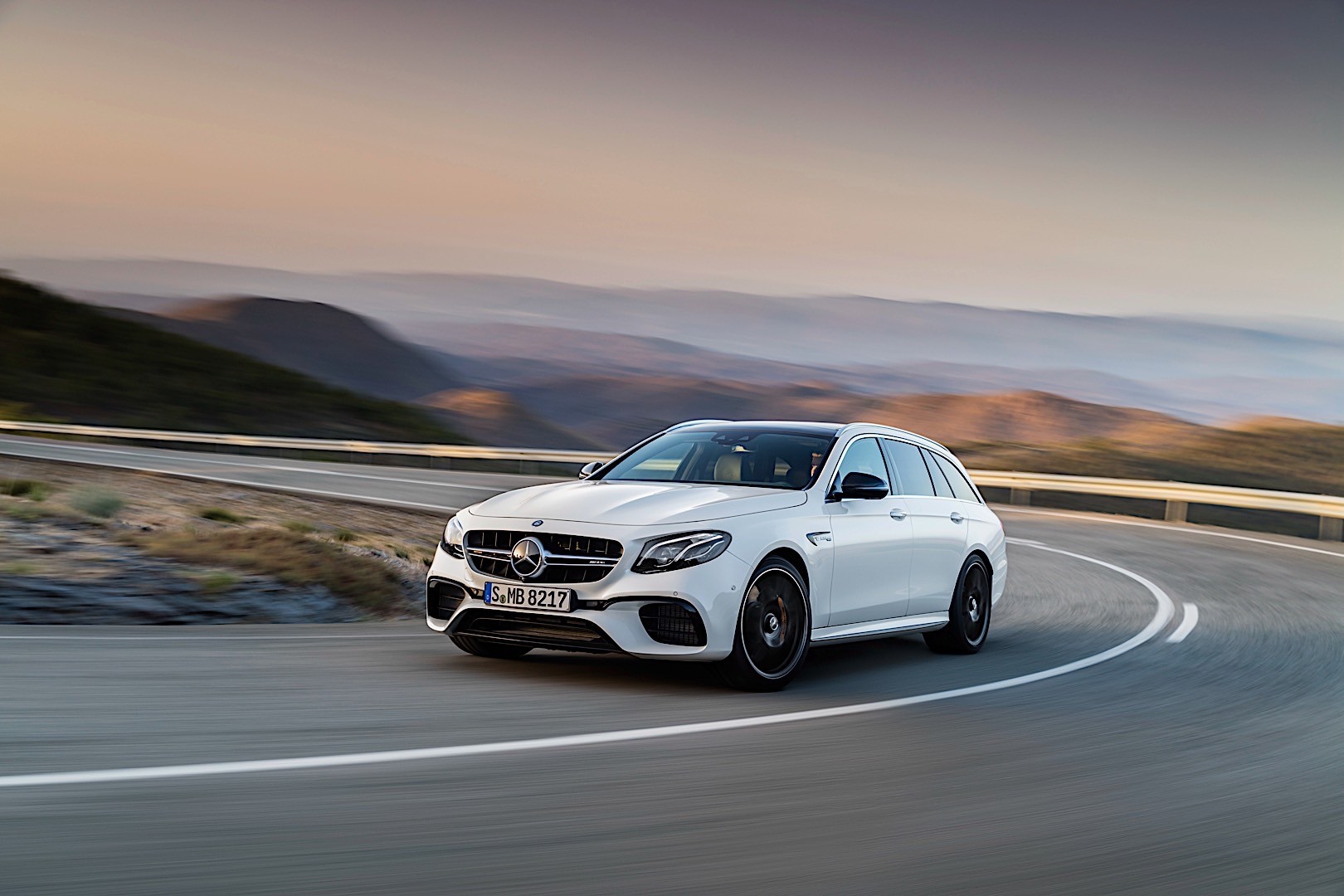 Mercedes-Amg E-Class photo 4