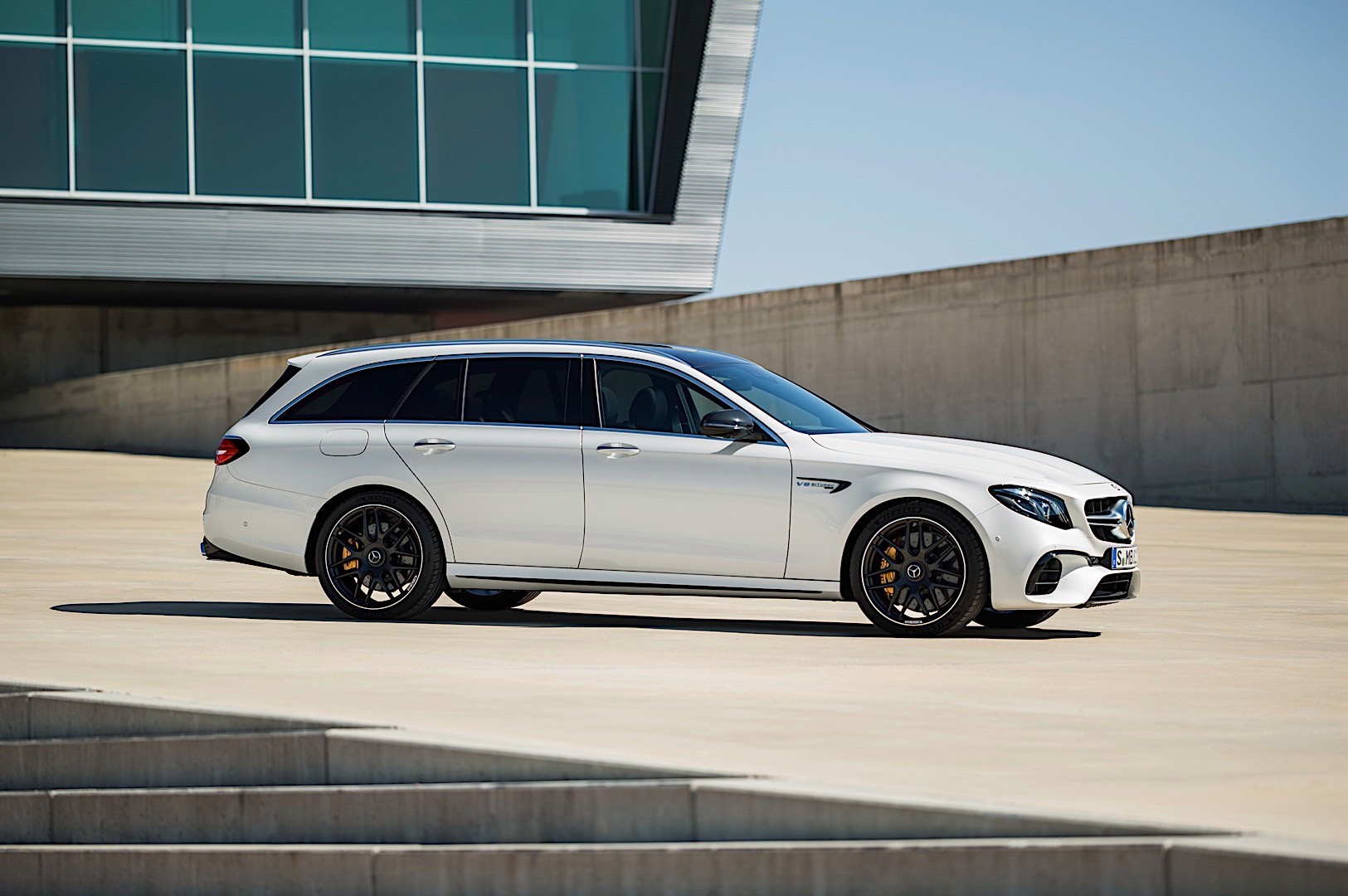 Mercedes-Amg E-Class photo 5