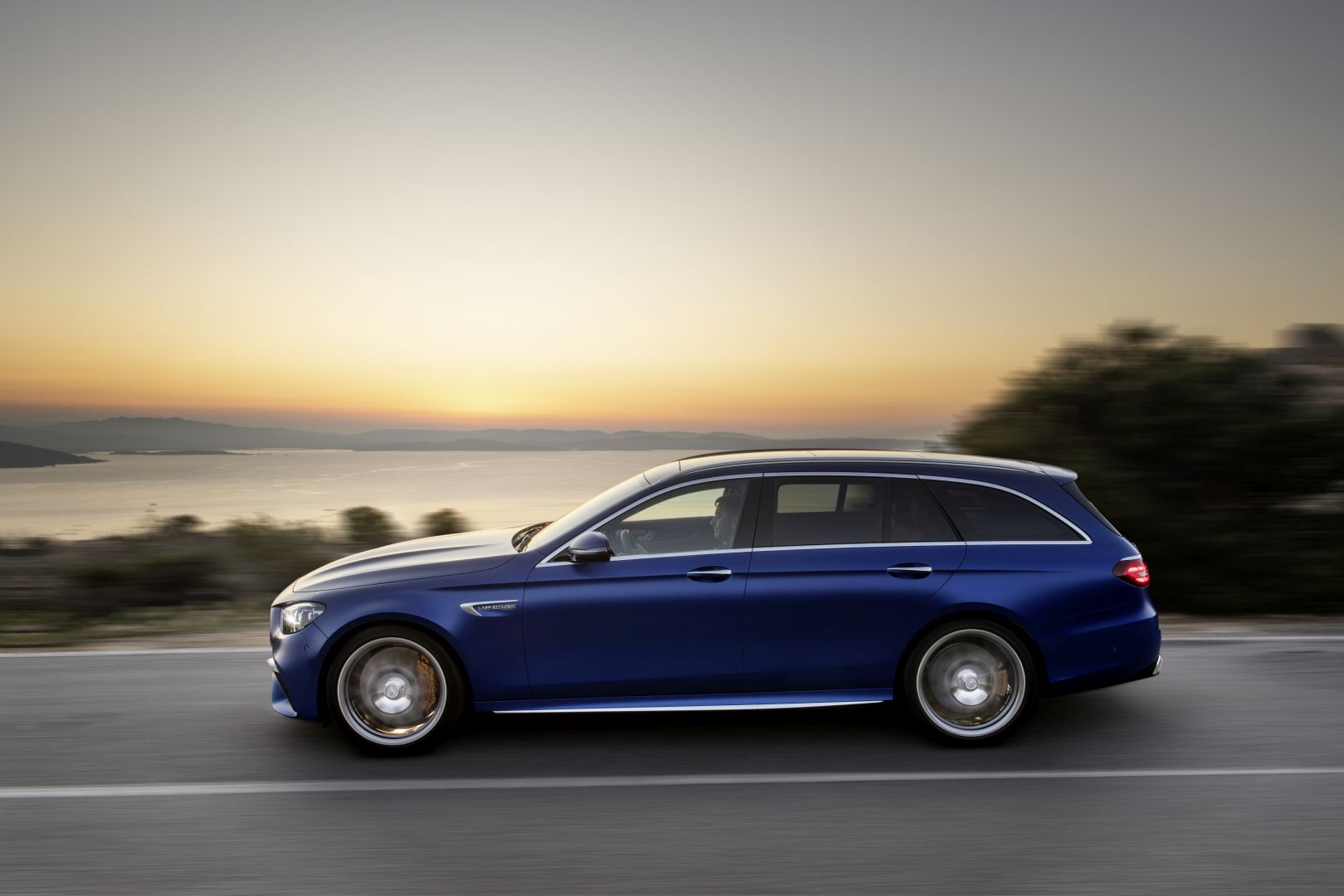 Mercedes-Amg E-Class photo 20