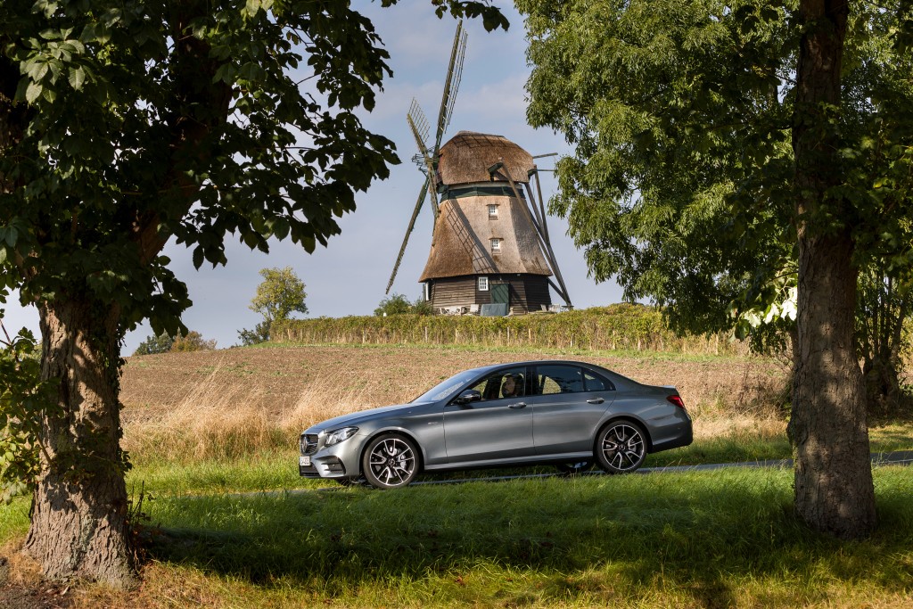 Mercedes-Amg E-Class photo 27