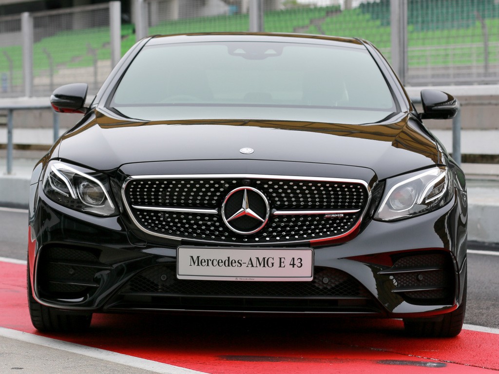 Mercedes-Amg E-Class photo 48