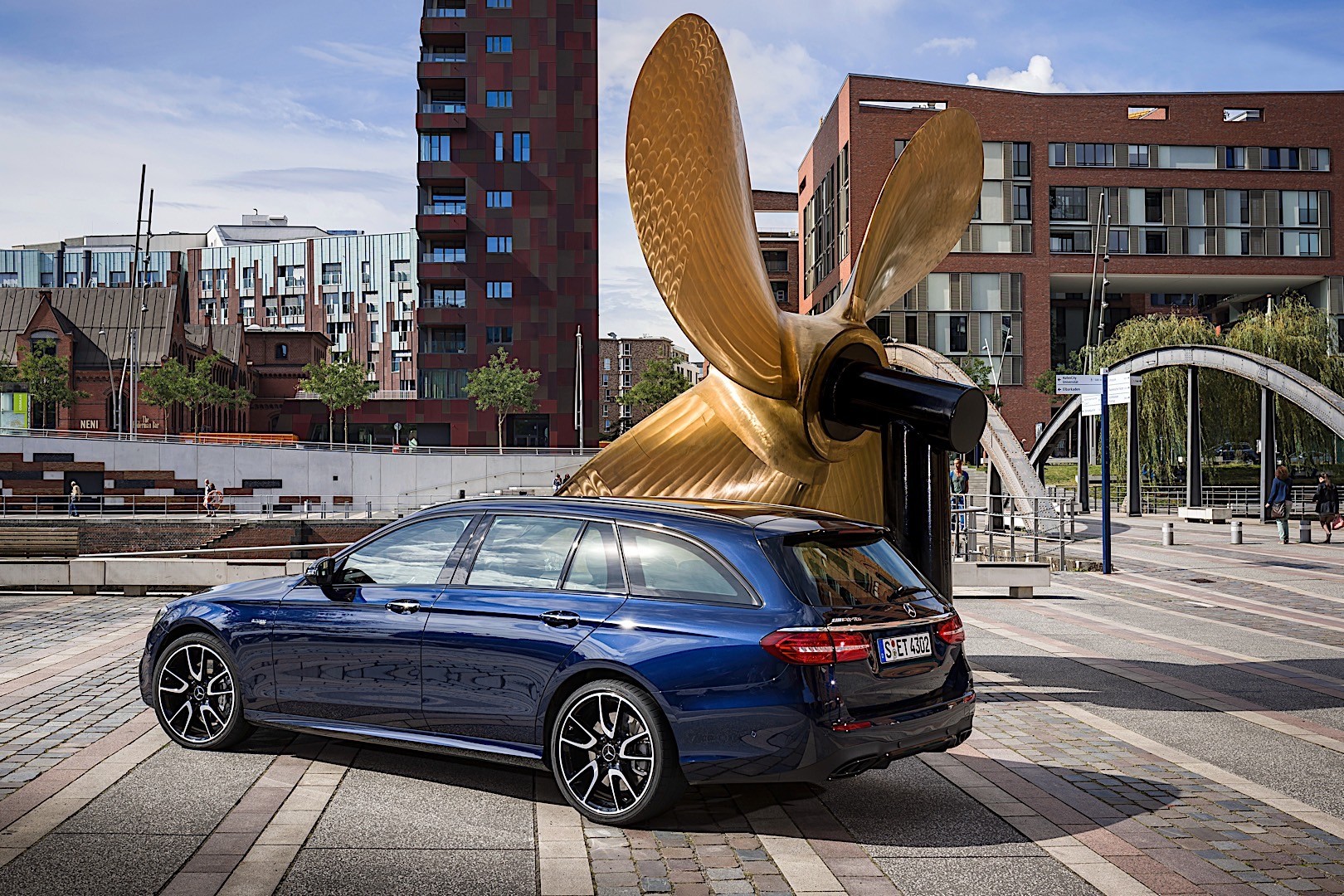 Mercedes-Amg E-Class photo 9