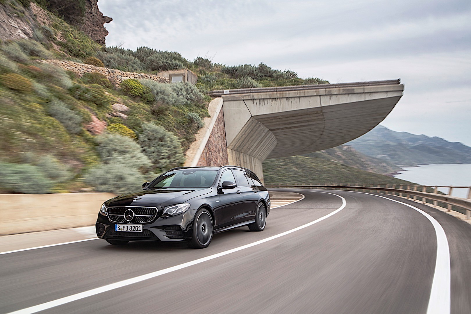 Mercedes-Amg E-Class photo 14
