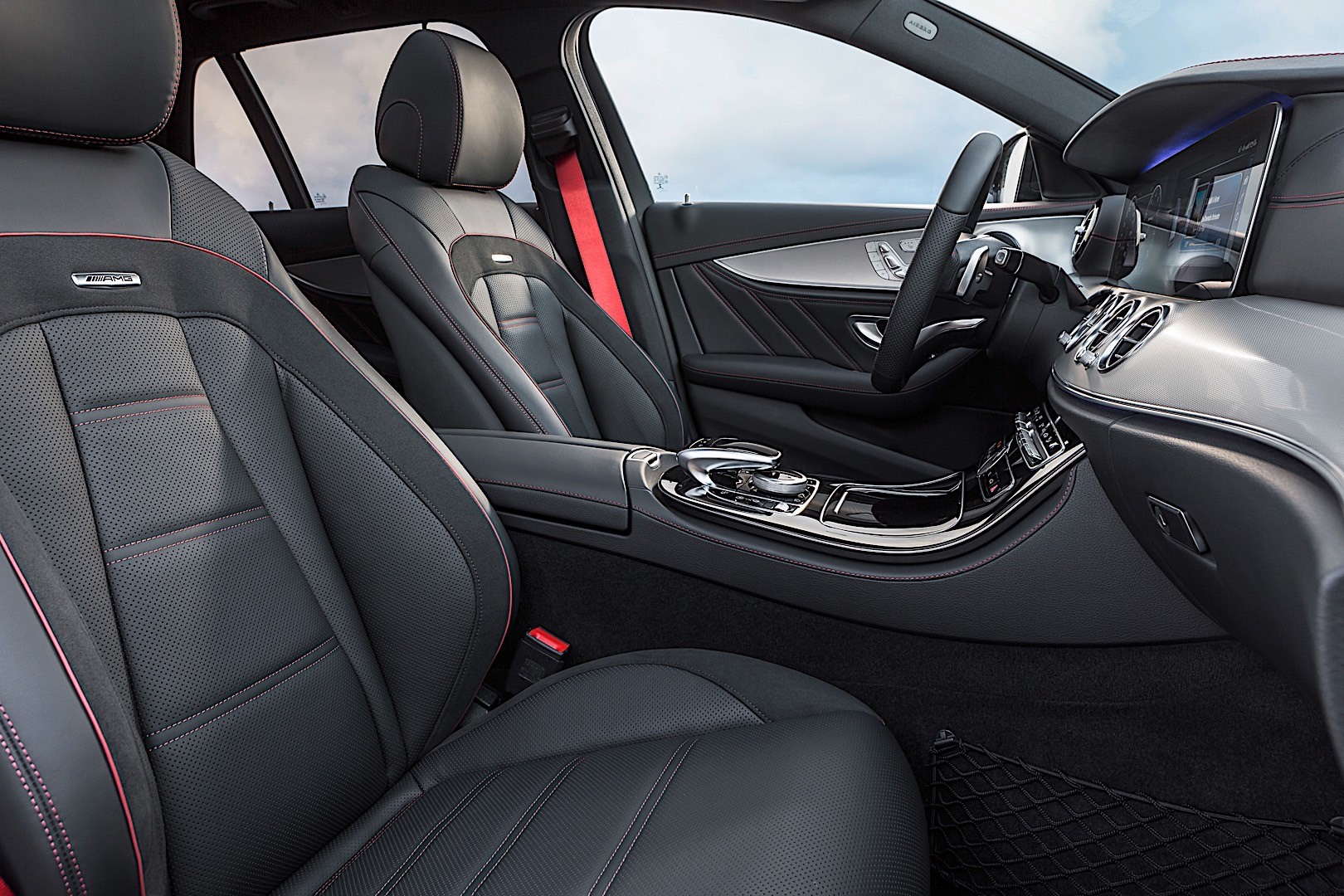 Mercedes-Amg E-Class photo 46