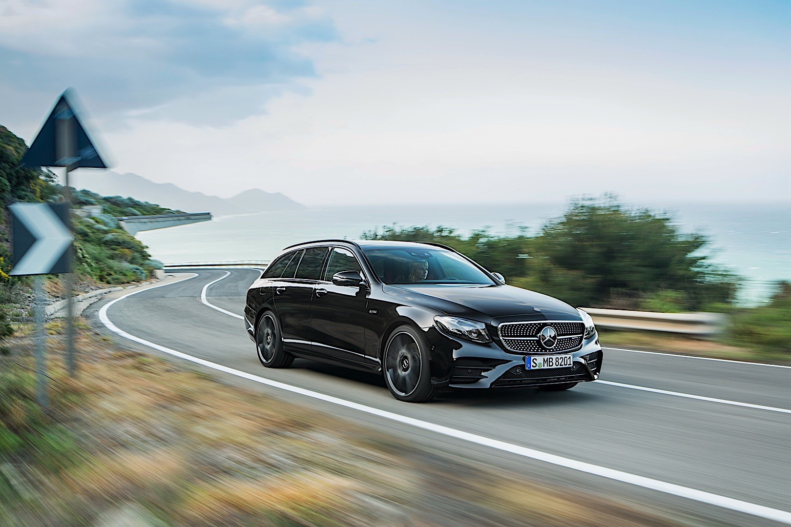 Mercedes-Amg E-Class photo 30