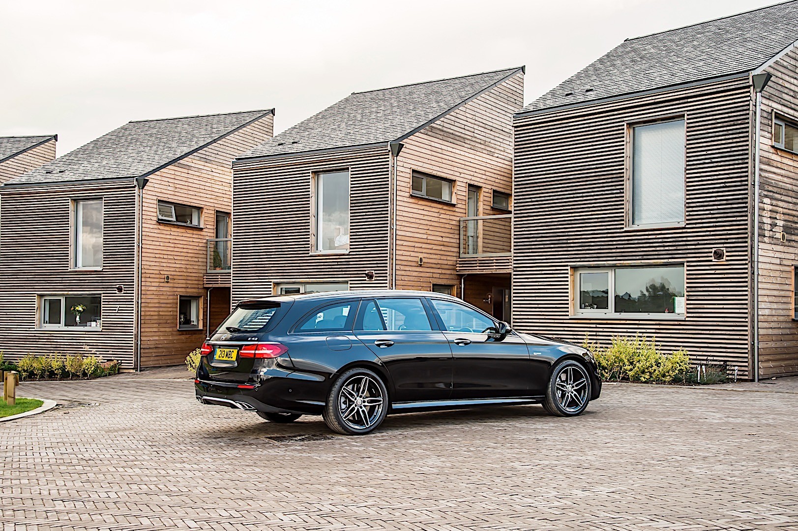 Mercedes-Amg E-Class photo 37