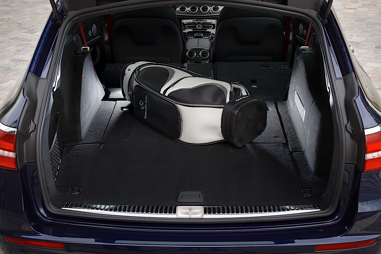 Mercedes-Amg E-Class photo 49