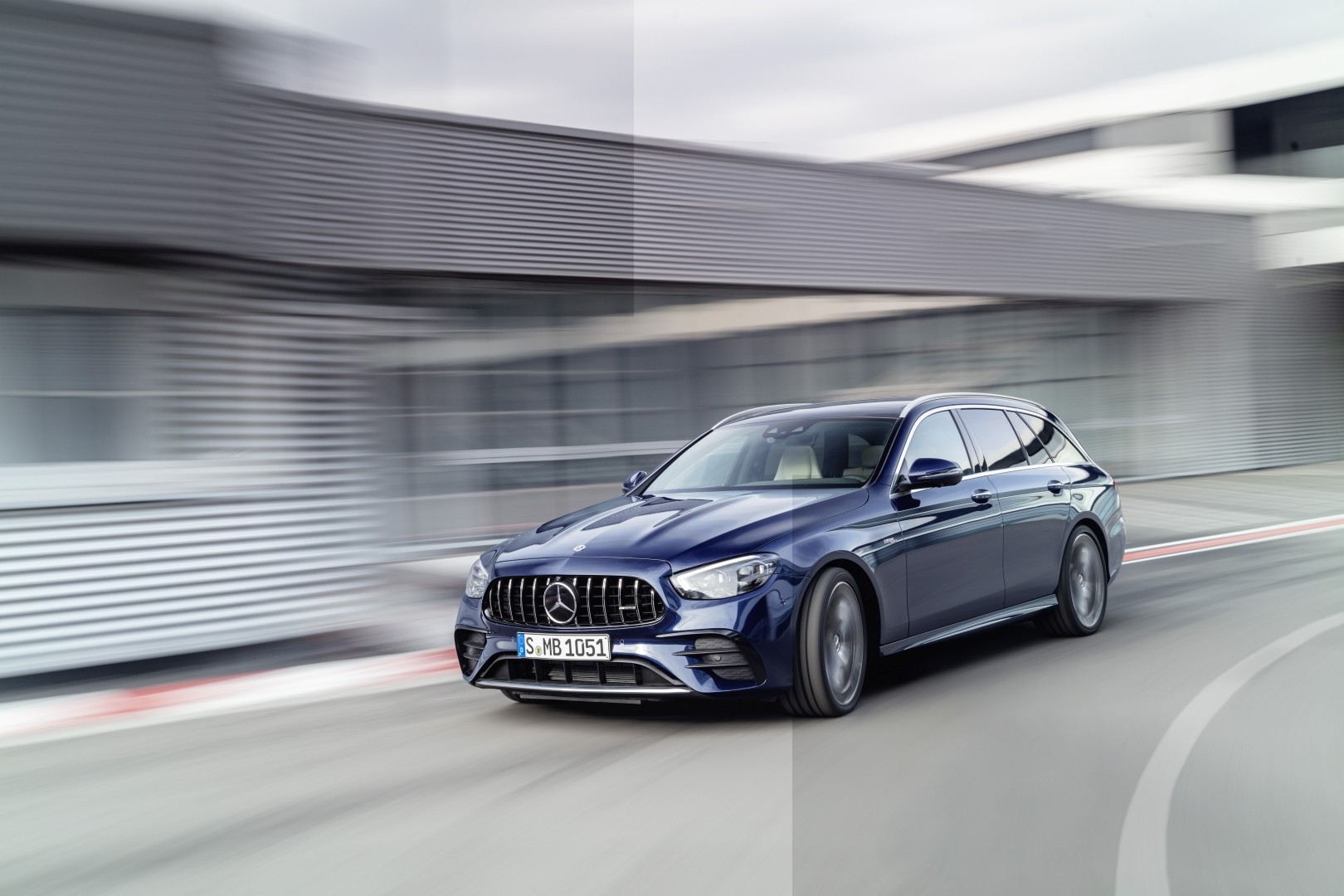 Mercedes-Amg E-Class photo 5