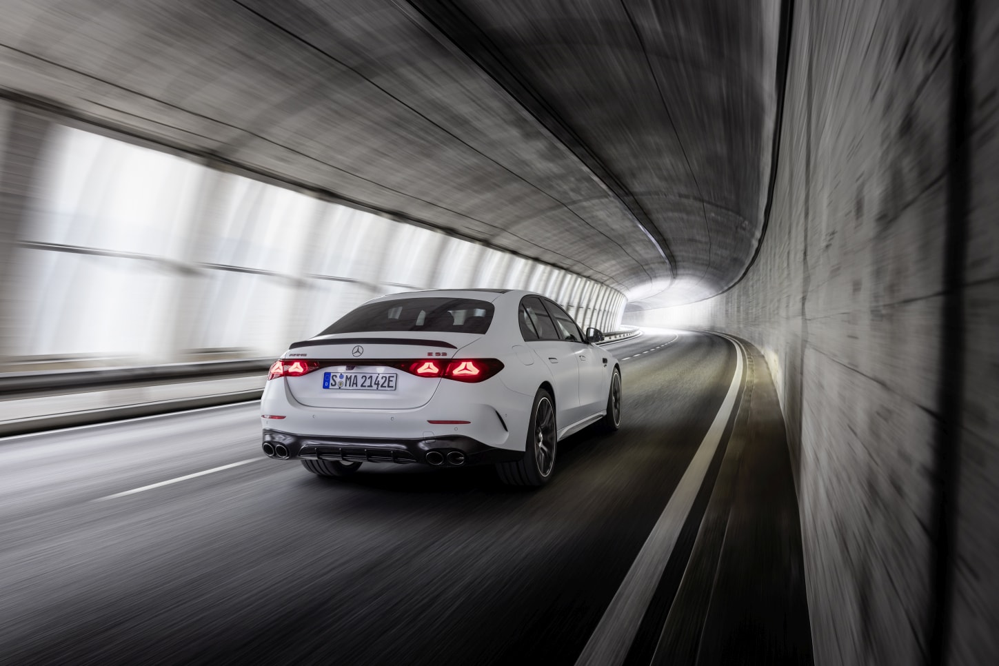 Mercedes-Amg E-Class photo 9