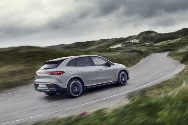 Mercedes-Amg Eqe Suv photo 9