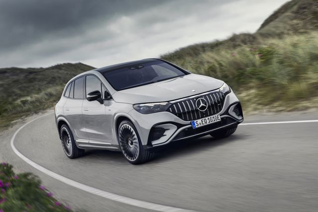 Mercedes-Amg Eqe Suv photo 10