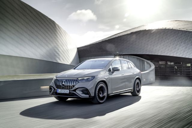 Mercedes-Amg Eqe Suv photo 17