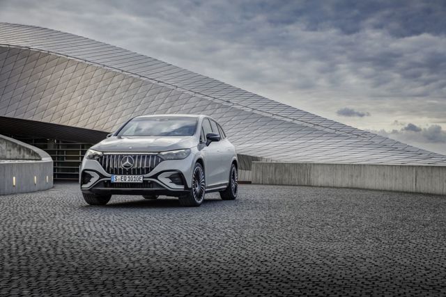 Mercedes-Amg Eqe Suv photo 19