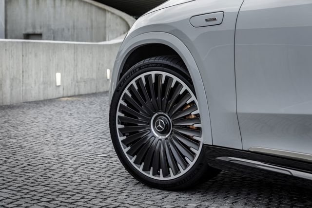 Mercedes-Amg Eqe Suv photo 26