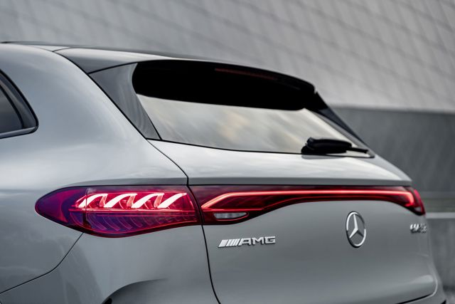 Mercedes-Amg Eqe Suv photo 27