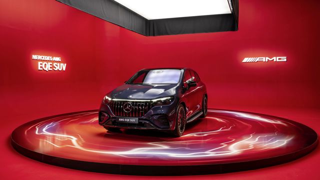 Mercedes-Amg Eqe Suv photo 32