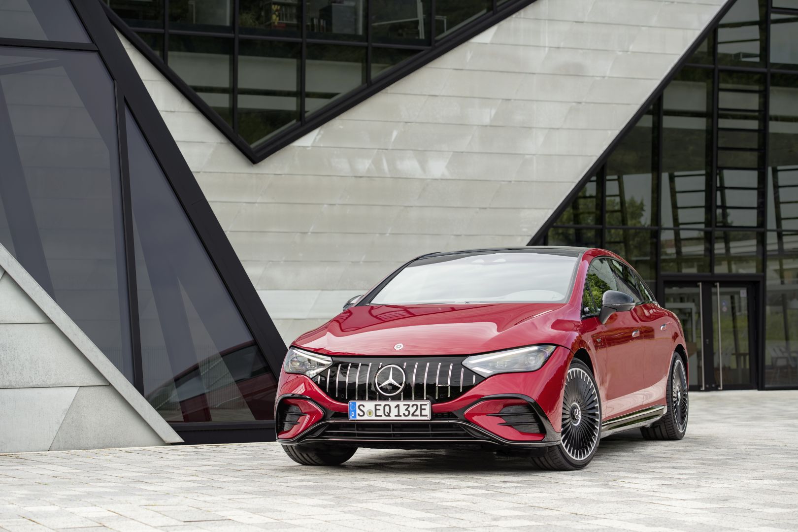 Mercedes-Amg Eqe photo 26